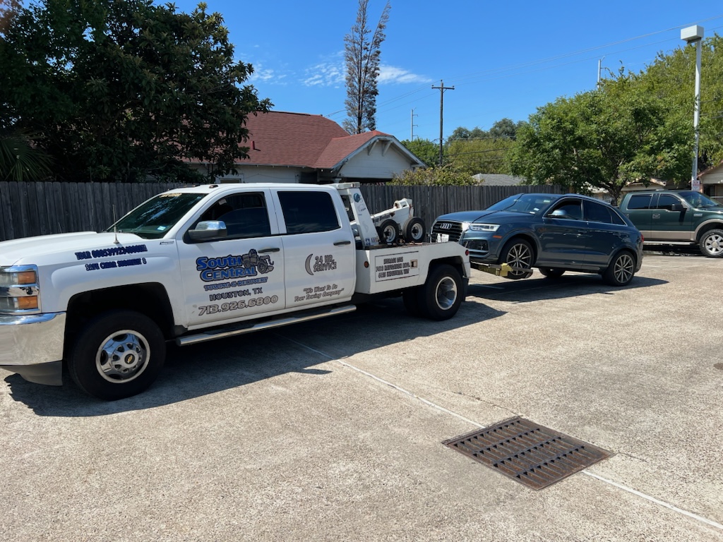 Houston Roadside Emergencies: Common Reasons Drivers Call for Towing and Assistance